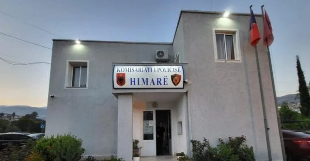 Largohet shefi i komisariatit të Himarës