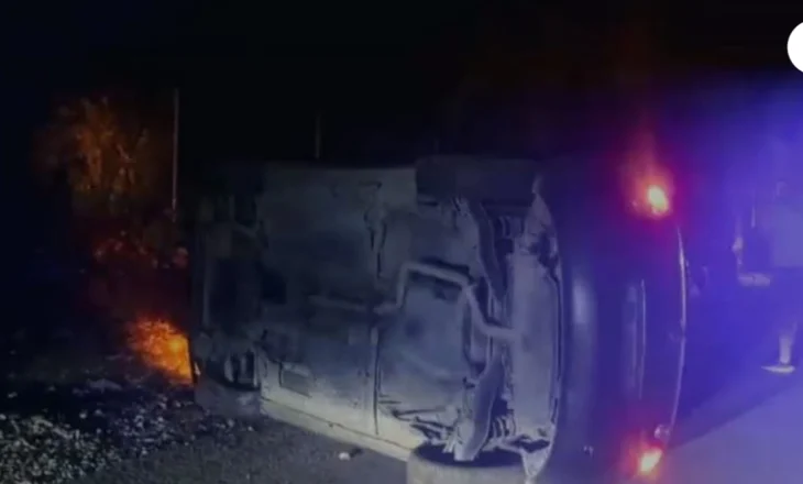 Makina përmbyset në rrugë në Mezhgoran të Tepelenës, lëndohet drejtuesi i mjetit