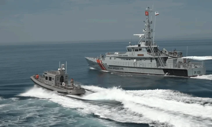 Marinsat amerikanë dhe Flota Detare e Shqipërisë stërviten në Durrës, Rama publikon pamjet: Një nga më të mëdhatë