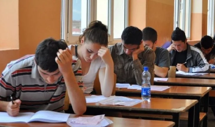 Matura/ Publikohen rezultatet e provimit të Gjuhës Shqipe dhe Letërsisë, 365 nxënës janë mbetës