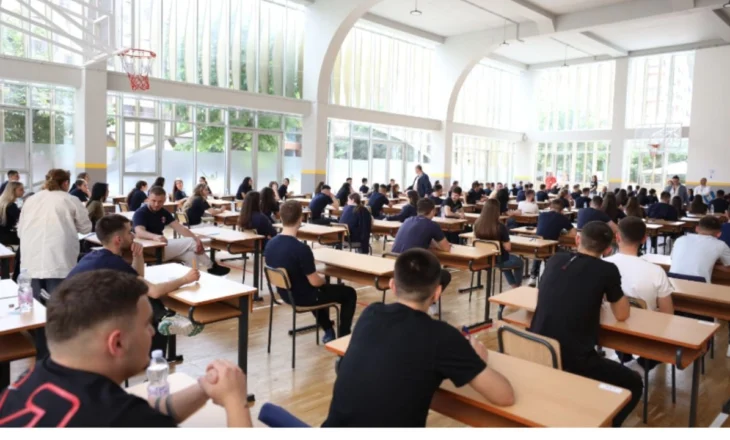 Matura Shtetërore/ Publikohen notat e lëndëve me zgjedhje, 366 studentë ekselentë