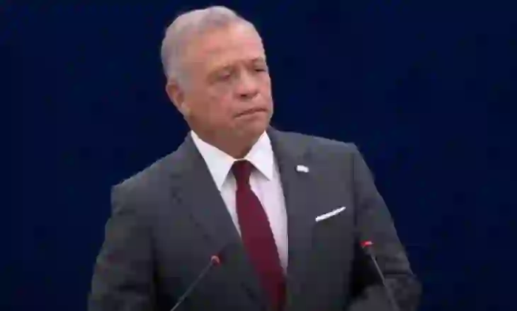 Mbreti Abdullah, burrëri në mes të Europës