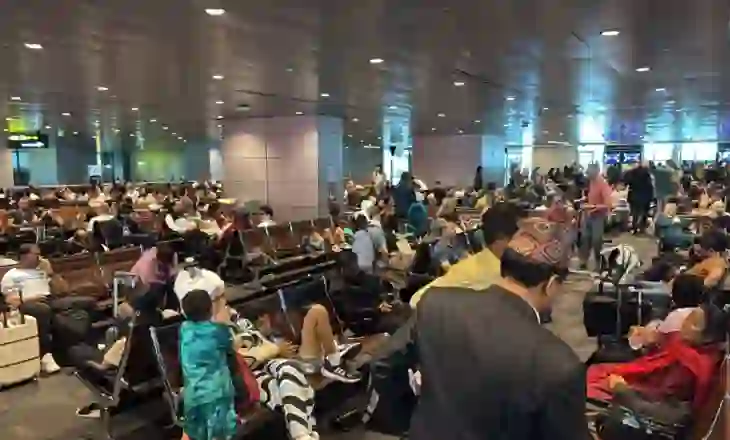 Mbyllja e hapësirës ajrore shkakton kaos në aeroportin e Dohas, mijëra pasagjerë të bllokuar