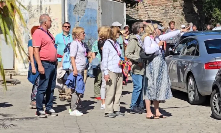 Më shumë turistë, por edhe para! 874 mln euro në 3 muaj, as shqiptarët nuk u kursyen jashtë vendit