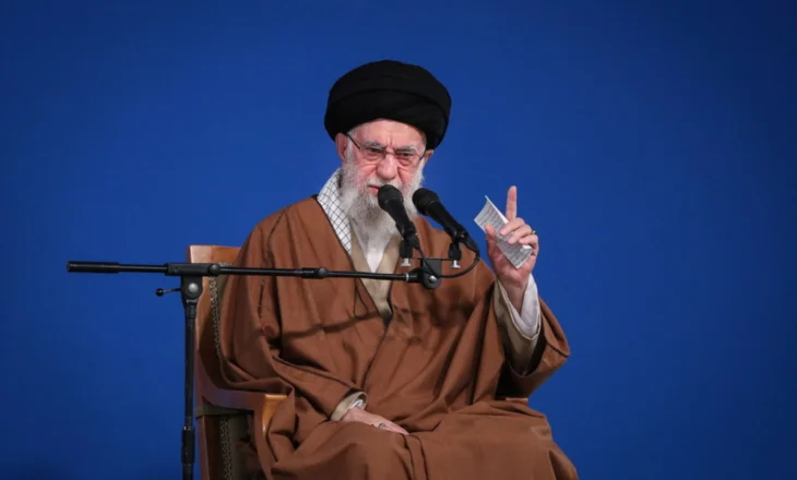 Media iraniane: Udhëheqësi Suprem i Iranit fshihet në një bunker nëntokësor në veri të Teheranit