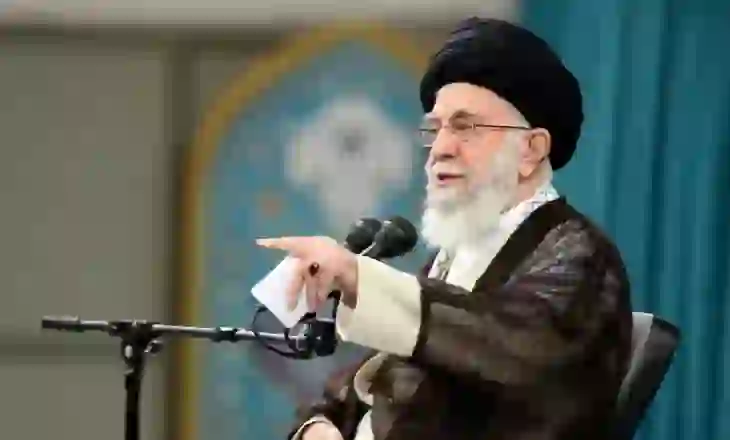 Meme, teori konspiracioni dhe kritika / Fjalimi i Khameneit shuan spekulimet për mungesën në publik
