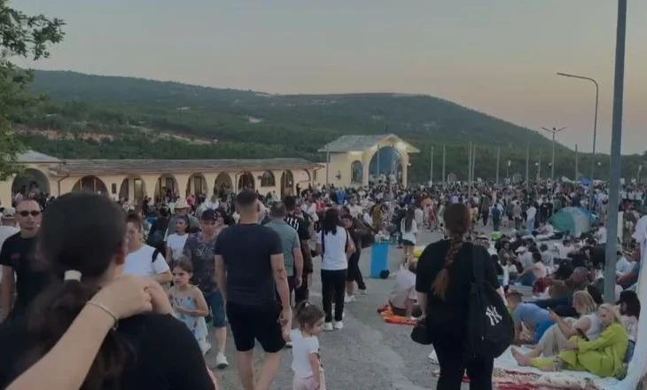 Mijëra besimtarë në Kishën e Shna Ndout në Laç