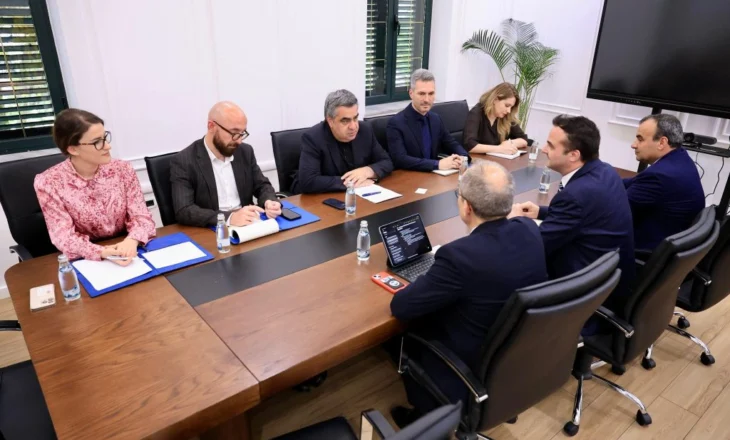 Ministri Gonxhja pret menaxherin e ri të Bankës Botërore për Shqipërinë, diskutim për projektet strategjike