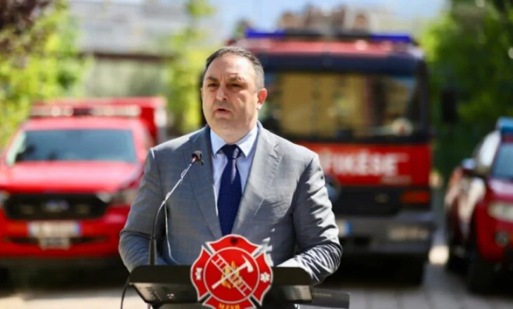 Ministri Hoxha me drejtuesit e Zjarrfikëses: Zjarrvënia e qëllimshme akt kriminal, të zbulohen e ndëshkohen autorët