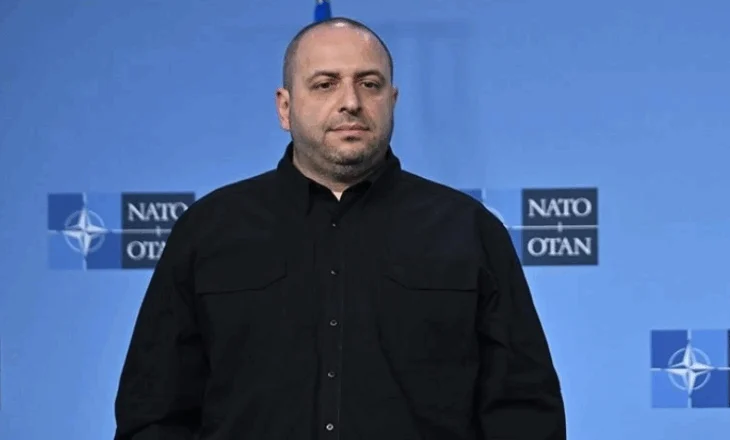 Ministri i Mbrojtjes së Ukrainës në selinë e NATO-s: Dëshirojmë paqe, Rusia nuk është në të njëjtën linjë!