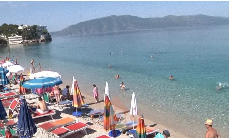 Ministrja e Turizmit: Zero tolerancë edhe për zaptimin e plazheve publike