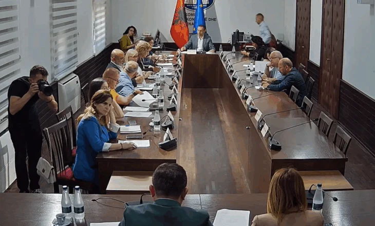 Miratohet në Komisionin e Ekonomisë marrëveshja e huasë mes OSHEE dhe BERZH