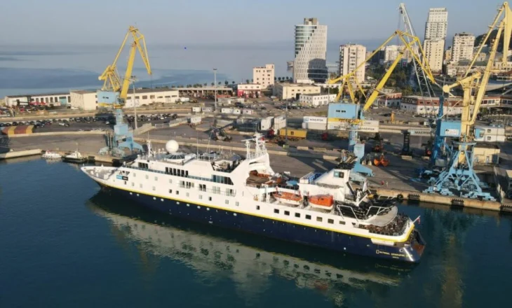 “National Geographic Orion” me 108 turistë në Durrës, Rama: Sjell vëmendjen ndërkombëtare mbi destinacionet tona