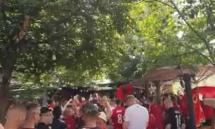 Ndizet atmosfera në prag të ndeshjes: E kemi siguruar biletën. Do shkojmë në Botëror. Fitojmë 2-0 (video)