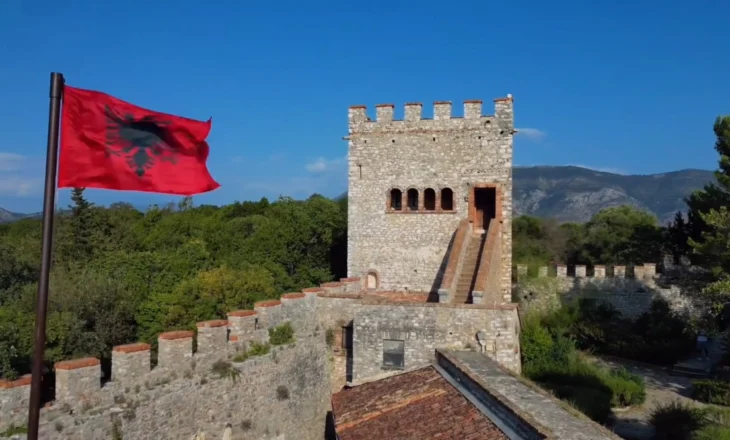 Ndodhej me një grup turistësh për të vizituar Butrintin,  humb jetën vizitori