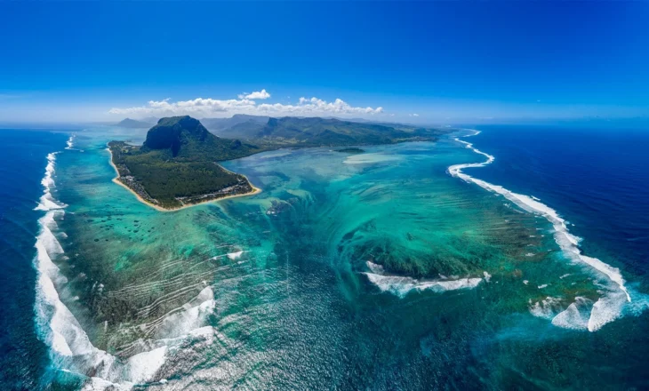 Nga ujëvara në Mauritius tek kriporja në Bolivi/ Vendet më spektakolare në botë
