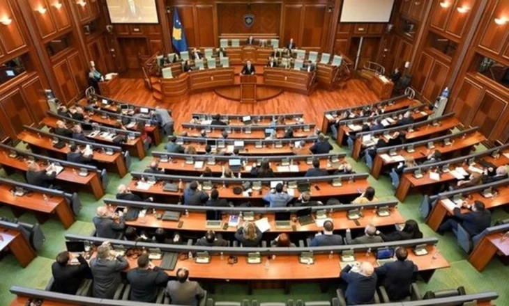 “Ngërçi politik” në Kosovë! Kushtetuesja: Partitë duhet të konstituojnë Kuvendin brenda 30 ditëve