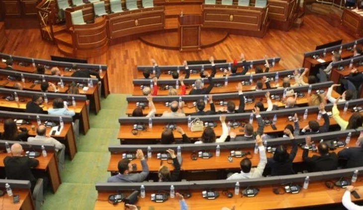 Ngërçi politik në Kosovë/ Sot seanca e 27-të për konstituimin e kuvendit