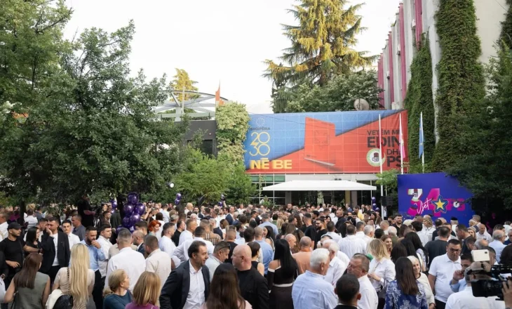 Nis shkolla verore për deputetët e rinj të PS, lektori i parë Fatmir Xhafaj