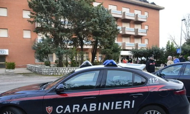 Një tjetër hero shqiptar: I riu i shpëton jetën djalit që po hidhej nga pallati në Itali