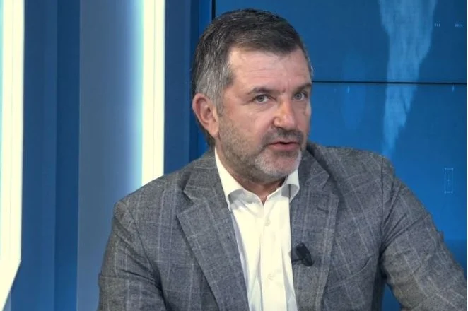 “Nuk ka të drejtë Berisha, as qeveria”,Bushati:Zgjedhjet u çliruan nga amerikanët,tani janë më të distancuar ndaj Ramës