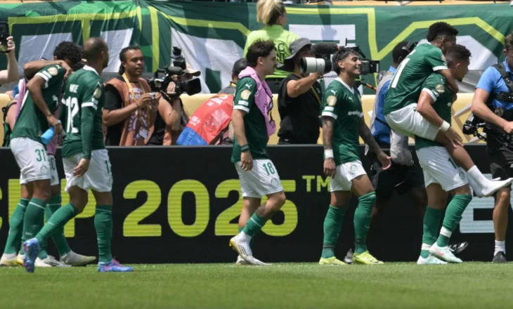 Palmeirasi eliminon Botafogon dhe kualifikohet në çerekfinale të Botërorit për Klube