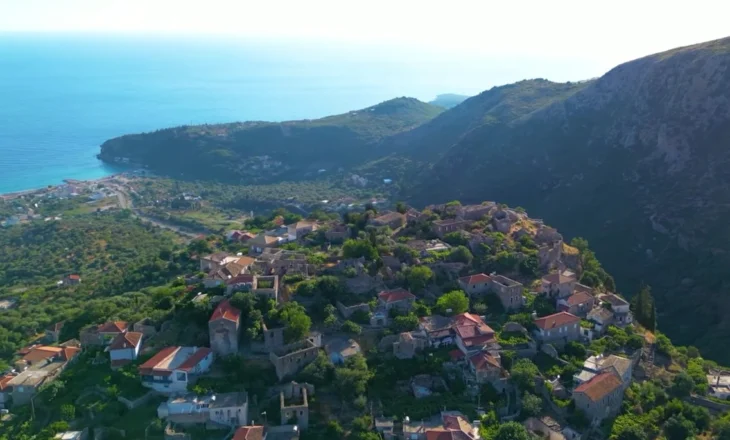 Pamjet fantastike nga kalaja e Himarës (VIDEO)
