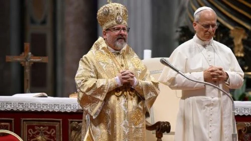 Papa Leoni XIV shtegtarëve ukrainas: e jetoj me ju dhimbjen e një lufte të pakuptimtë