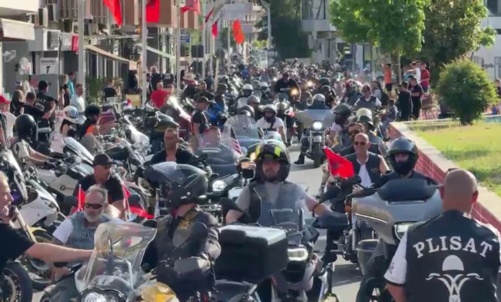 Parada e motorëve në Shijak, morën pjesë edhe të apasionuar nga Europa dhe SHBA