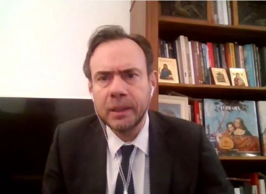 “Parlamenti Europian hodhi hije”, Burimi: Në vend të heshtjes, opozita duhet t’i nxjerrë “ujin e zi” çdo skandali