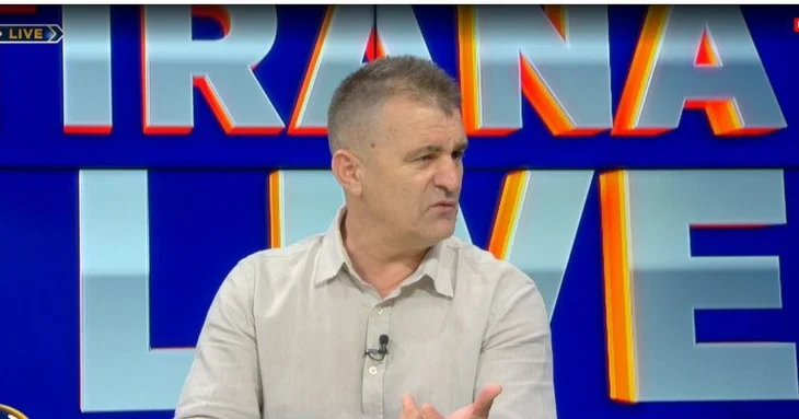 “PD nuk ofron alternativa”, Elezi: Në kampin blu nuk ka kundërshti, mbizotëron servilizmi ndaj Berishës