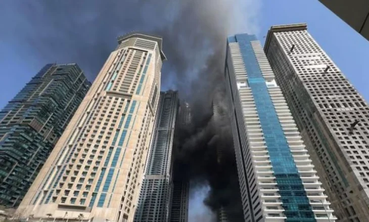 Përfshihet nga flakët masive ndërtesa 67-katëshe në Dubai, evakuohen rreth 4000 banorë! Zjarri vihet nën kontroll pas gjashtë orësh