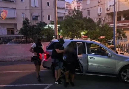 Përfundon në pranga 41-vjeçari/ I dënuar me 21 vite burg në Itali për vrasje dhe krime të tjera