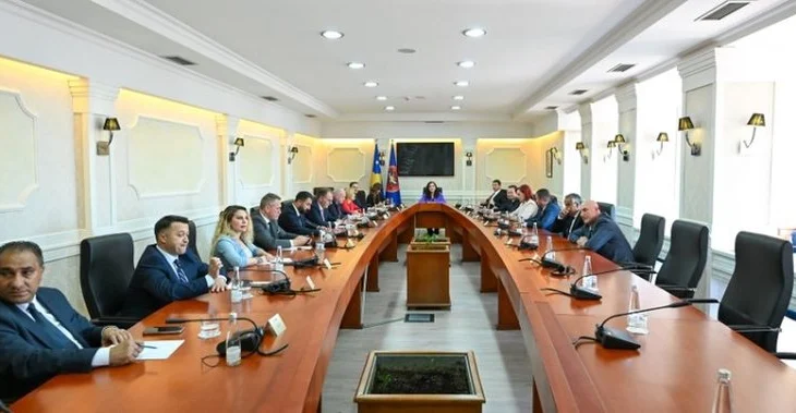 Përfundon takimi i partive politike me Osmanin, zbardhen datat e propozuara për zgjedhjet lokale në Kosovë