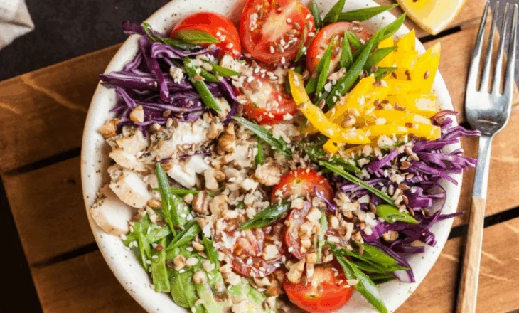 Pesë ushqimet që nutricionistët rekomandojnë për përmirësimin e funksioneve të trurit