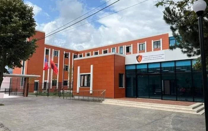 Peshkopi/ Shiste droga të forta në disa lagje të qytetit, arrestohet 21 vjeçari