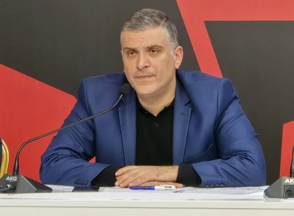“Ping-pong në burg”, Blushi flet për Metën, zgjedhjet dhe sherrin me Kryemadhin: Iliri në burg po fiton më shumë…