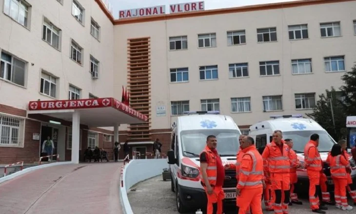 Plagoset me thikë 21-vjeçari në Vlorë, në kërkim autori