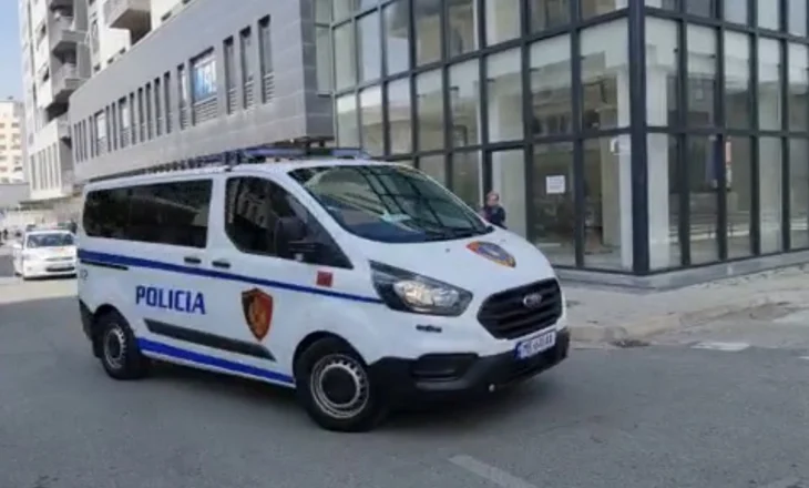 Policia gjen fëmijën 4-vjeçar të humbur, rikthehet shëndoshë e mirë pranë prindërve