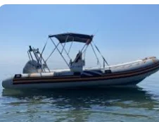 Prapë godasin gomonet me helika, një turist niset me helikopterë drejt spitalit