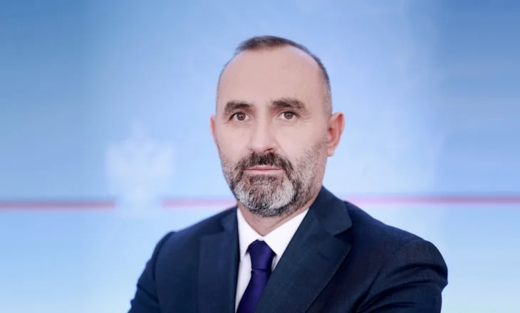 Prençi promovon “Në emër të gjakut”, ministri Manja: Thirrje për drejtësi! Ahmeti nuk shkruan për të zbukuruar realitetin, por…