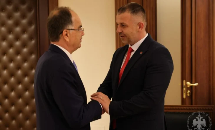 Presidenti Begaj me kreun e Këshillit Kombëtar Shqiptar në Serbi: Do të vijoj të ngre çështjen e pasivizimit të adresave