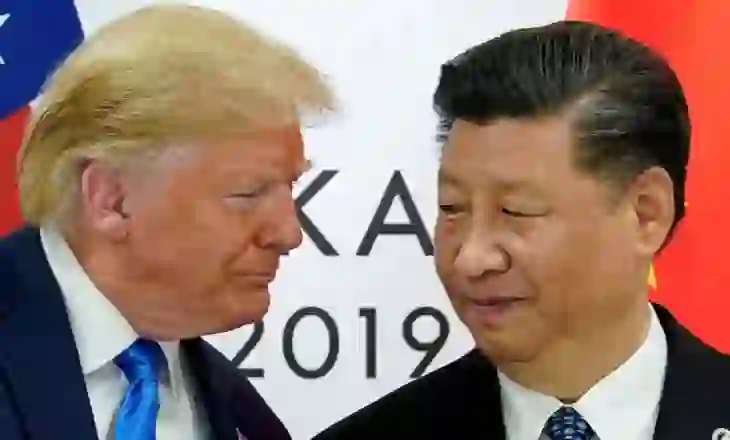 Presidenti Trump telefonon homologun kinez, në fokus të bisedimeve lufta tregtare