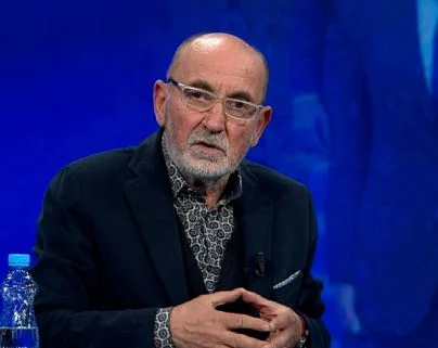 “Procesi i rinumërimit”/ Reagon analisti: Mjaftojnë 5 prova që të kthejmë procesin, flitet vetëm për vjedhje votash