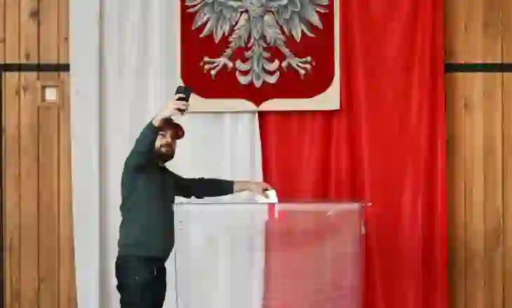 Proeuropiani apo skeptiku? Zgjedhjet presidenciale në Poloni. Vendos gara e fortë e balotazhit