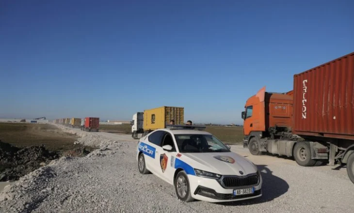 Prokuroria ‘fle’ mbi kontenierët e mbetjeve të rrezikshme në Durrës