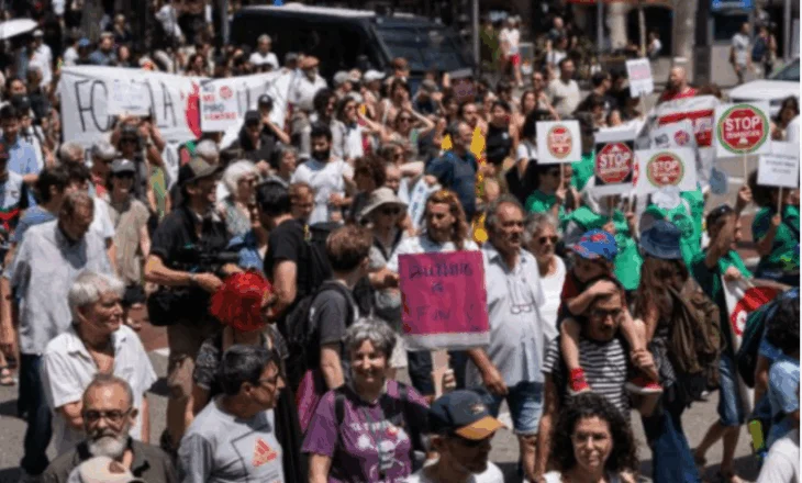 Protesta kundër turizmit masiv në Spanjë, Itali dhe Portugali