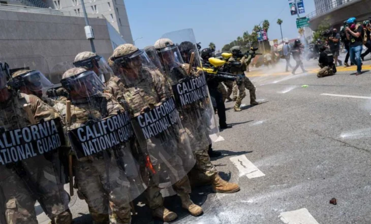 Protestat për emigracionin në SHBA, policia e Log Angelesit ka arrestuar më shumë se 100 persona të hënën