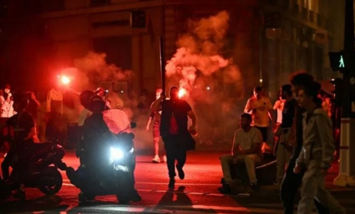 PSG solli trofeun e CHL në shtëpi, Parisi shndërrohet në ‘arenë lufte’, mbi 300 të arrestuar