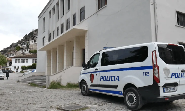 Punonjësi i policisë bashkiake dhunoi një qytetar, reagon policia e Beratit